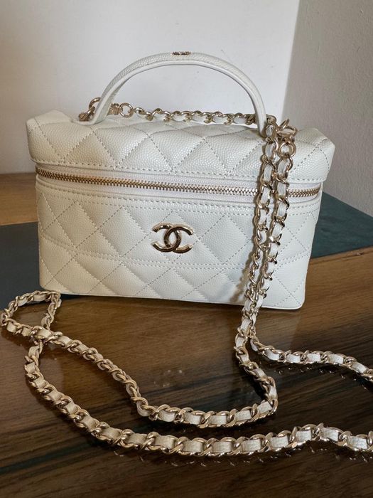 Kuferek z pikowanej skóry Chanel