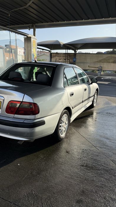 Mitsubishi carisma