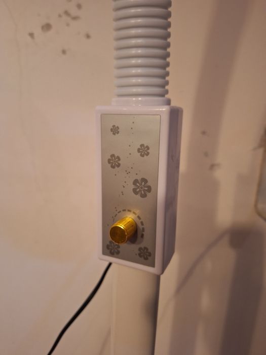 Candeeiro led com lupa