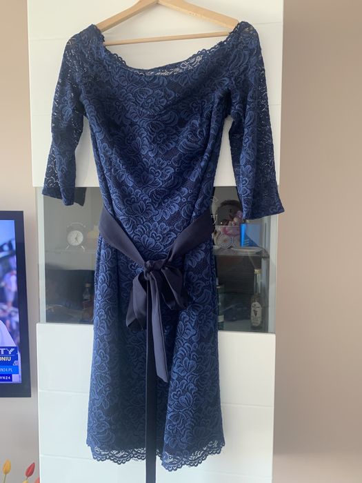 Sukienka ołówkowa koronkowa granatowa roz.42/44