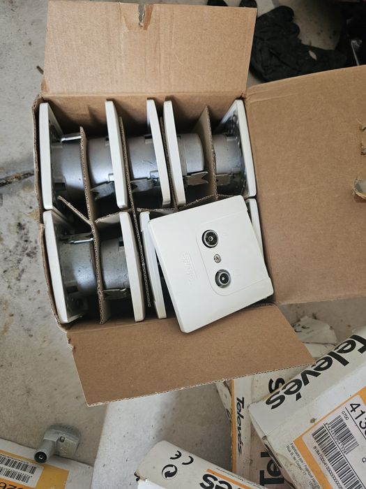 Material eléctrico á melhor oferta