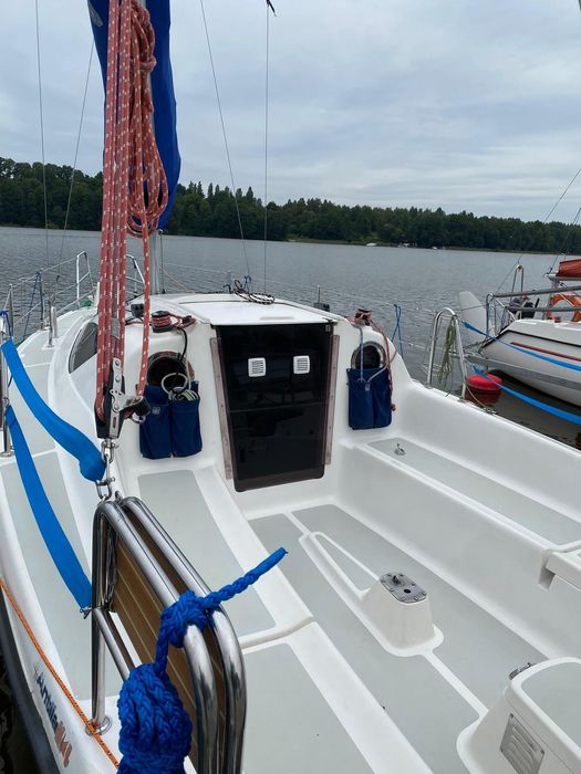 Czarter Altra 27 ×3 kabiny, Antila 24, Tes 678 Motorówki bez uprawnień