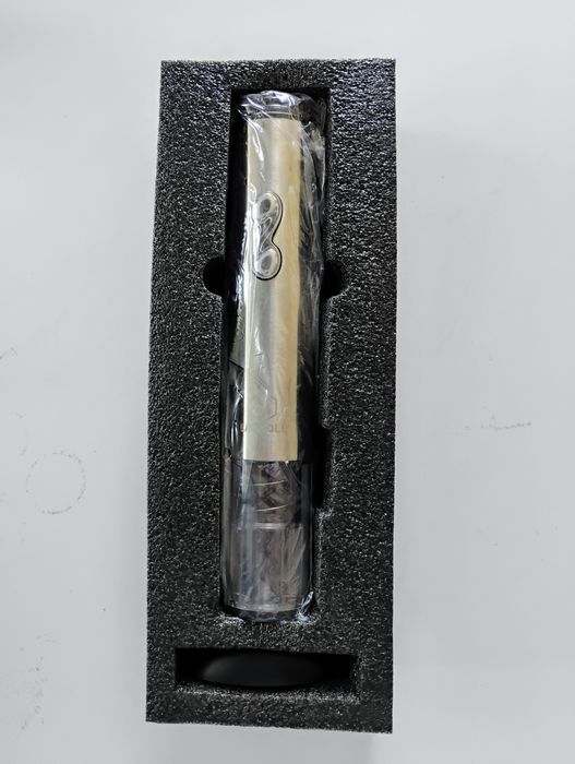 Elektryczny korkociąg do wina  srebrny