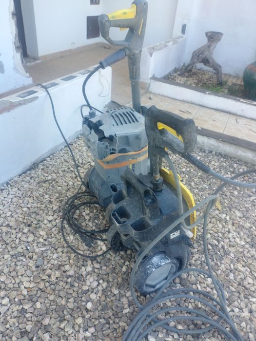 Vendo duas Máquinas Karcher