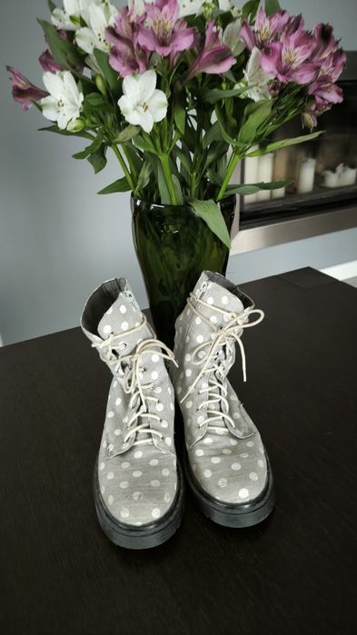 Sznurowane buty glany,jak Martensy, r.39