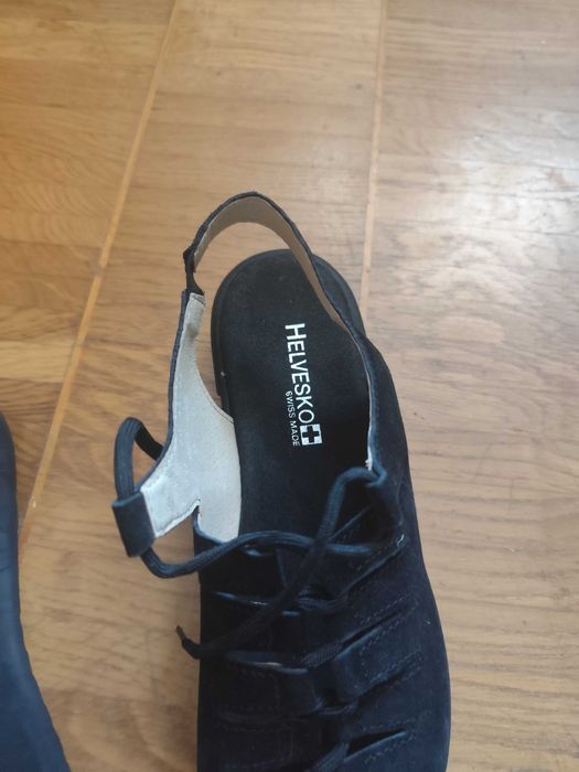 Замшеві сандалі Helvesko з відкритою п'ятою