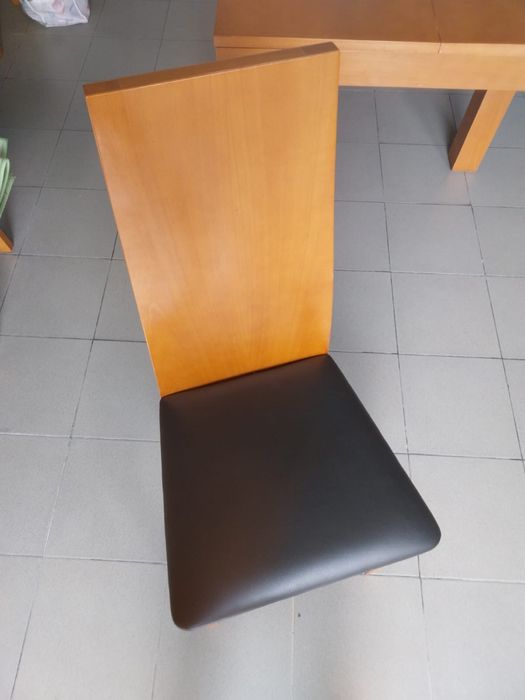 Mesa + 6 Cadeiras C/Novo