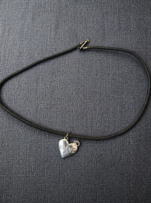 Naszyjnik przełamywane serce Love