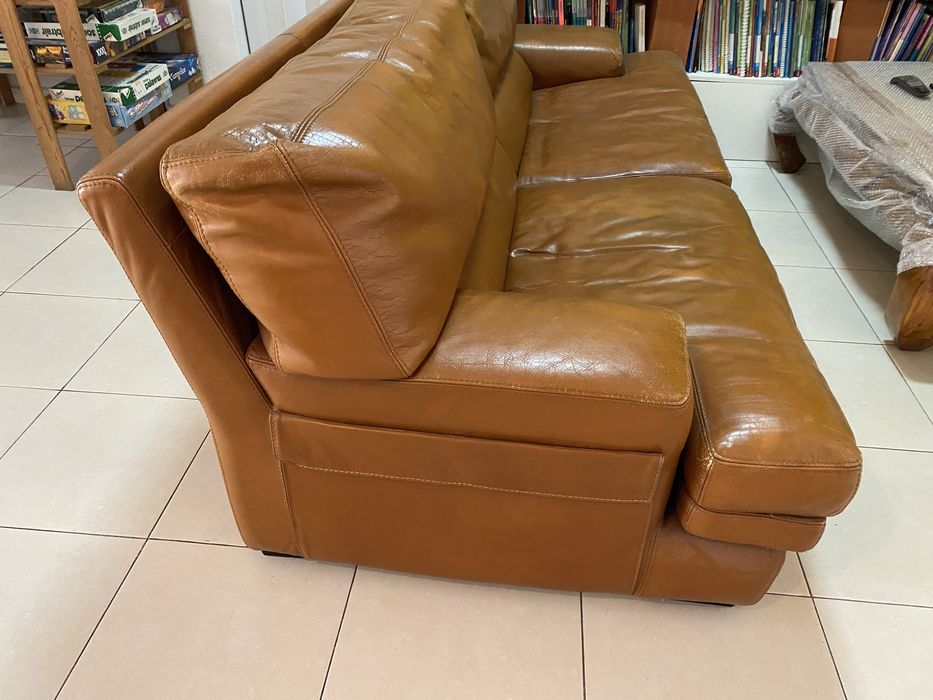 Lindo sofá em pele da Roche Bobois