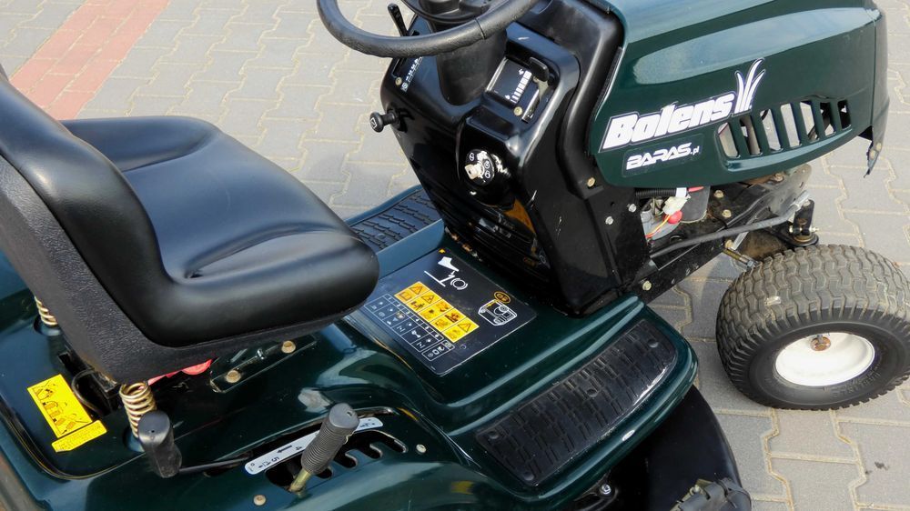 Traktorek kosiarka Bolens Briggs&Stratton (290601.6) - Baras