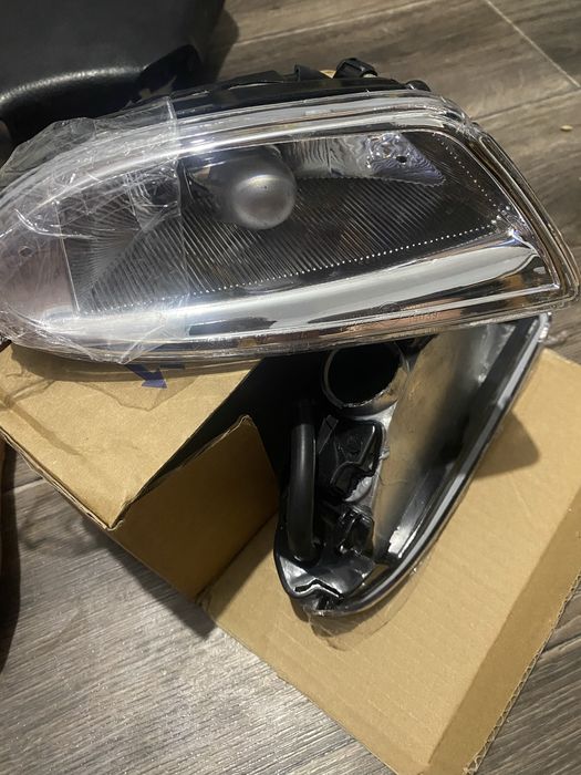 Продам противотуманки на mercedes ML 163