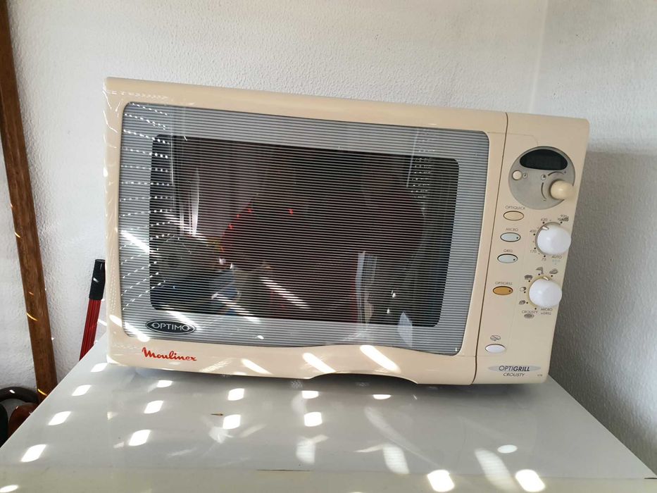 Micro-Ondas Moulinex 900 W potência