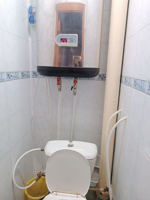 Продам 3 -х комнатную квартиру на Ласточке в самом центре.