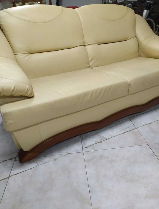 Conjunto  sofas mais dois conjuntos