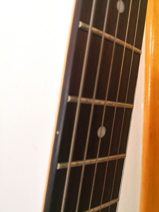 Ibanez com Pickup activo EMG 81