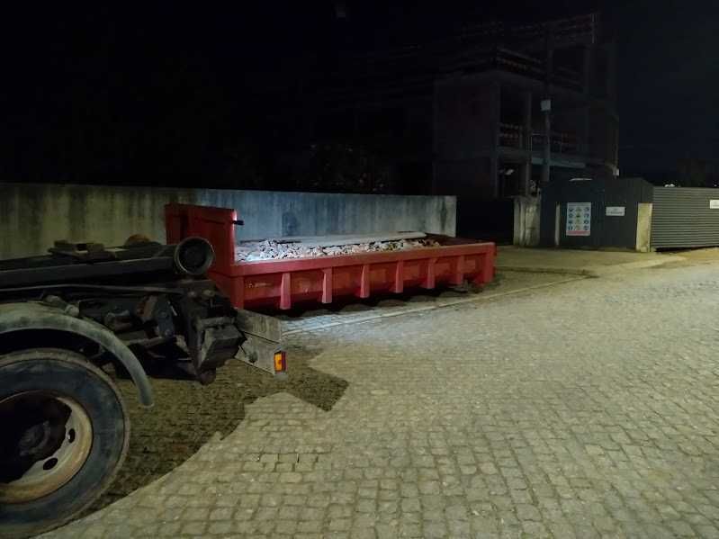 Contentor resíduos de obra, verdes etc.