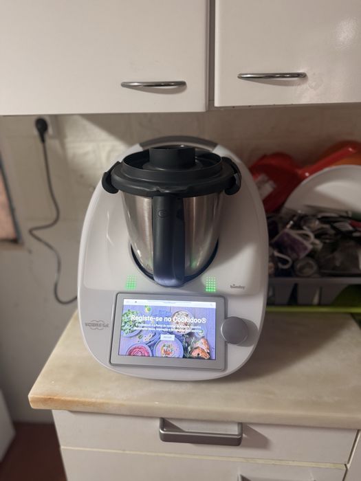 Robo de cozinha bimby tm6