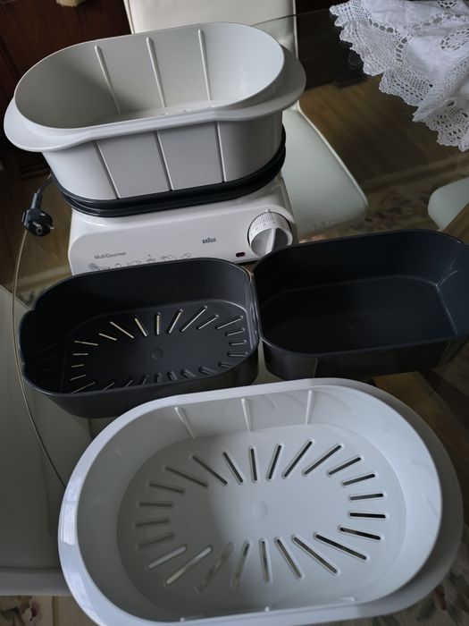 Maquina de cozinhar a vapor marca "Braun"