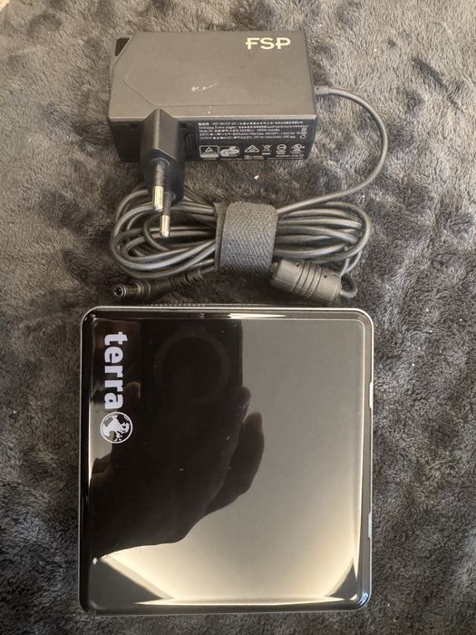 Mini PC terra com cpu i5
