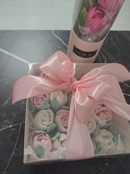 Зефірні букети та коробочки на замовлення, а також чайні пари