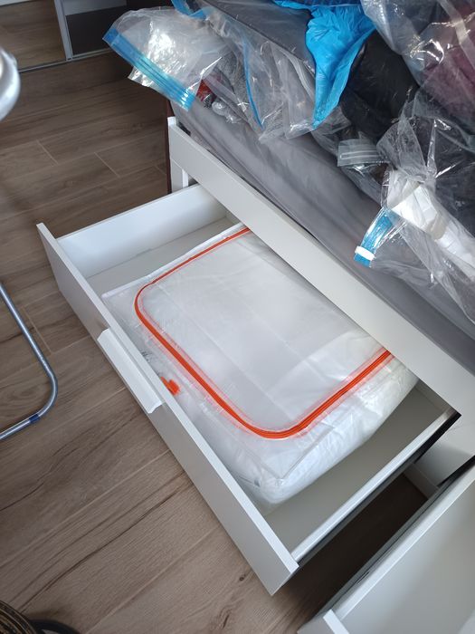 Cama Brimnes IKEA 80x200 com 2 colchões