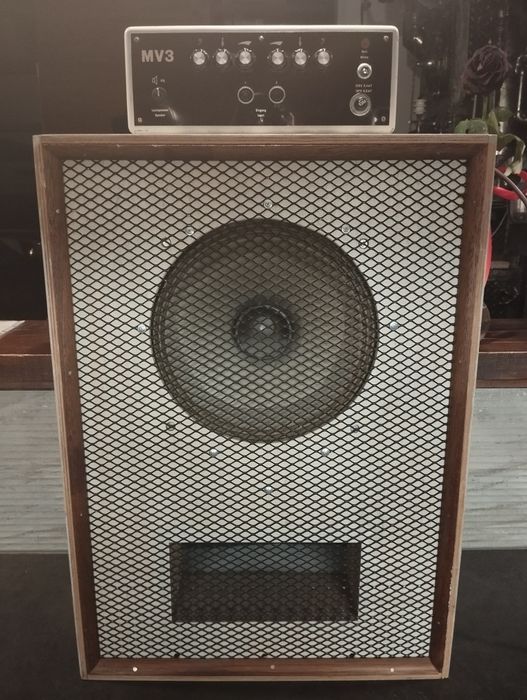 Wzmacniacz MV3+ kolumna