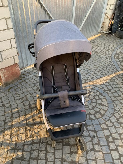 Коляска прогулянкова Carrello Echo