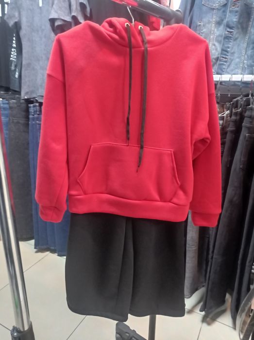 Спортивний костюм для дівчат