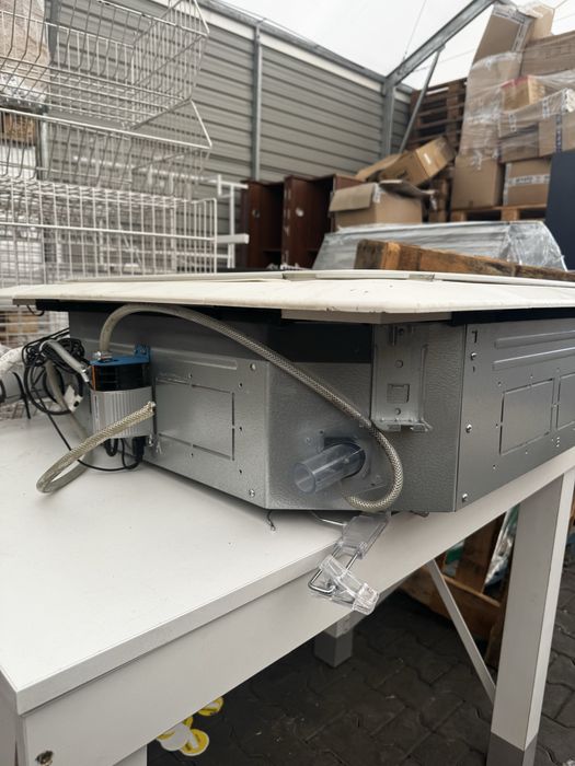 Klimatyzator kasetonowy LG Inverter UU30W kompletny