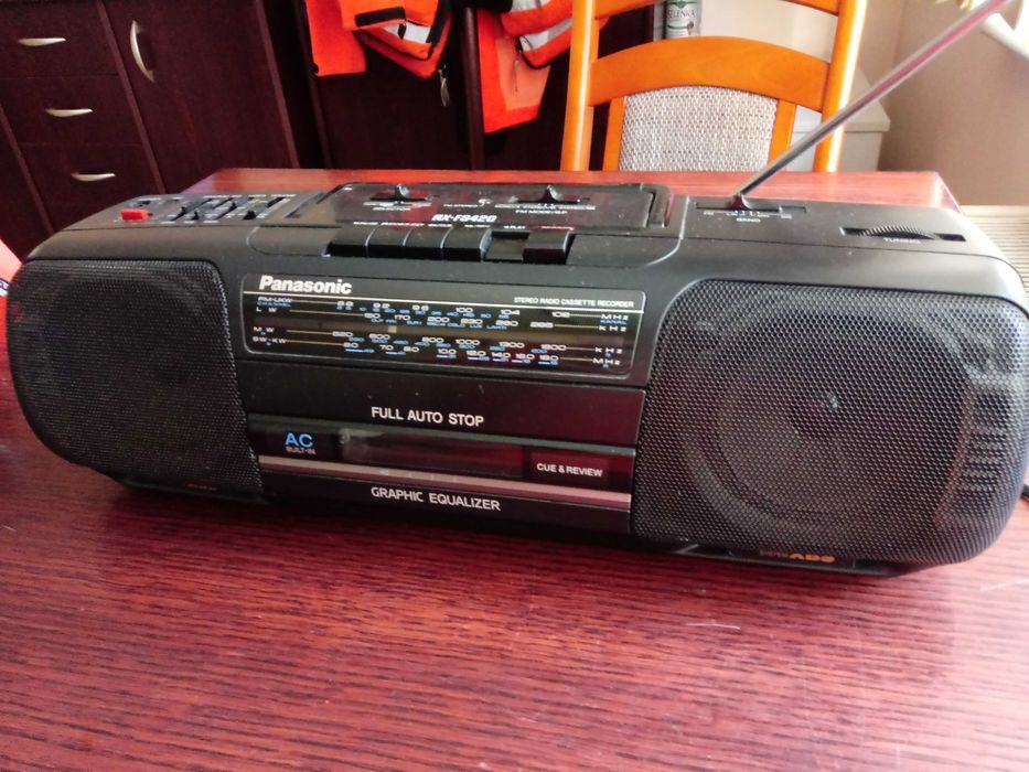 Radiomagnetofon. 7 szt. Panasonic. Grundig. JVC. Hitachi.
