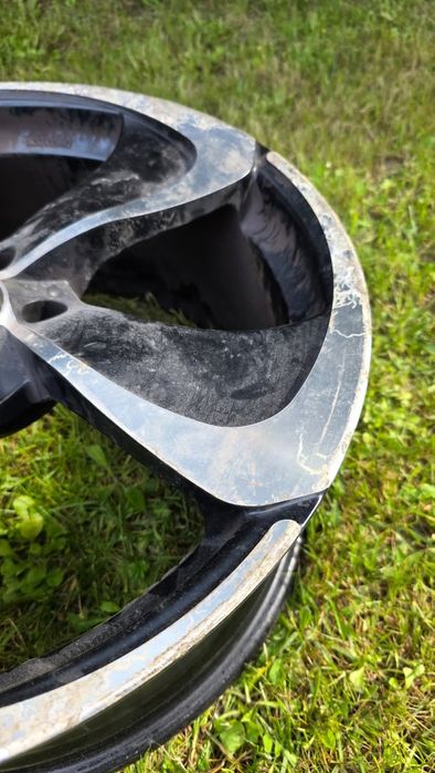 Renowacja felg  / prostowanie felg / wulkanizacja  / CNC