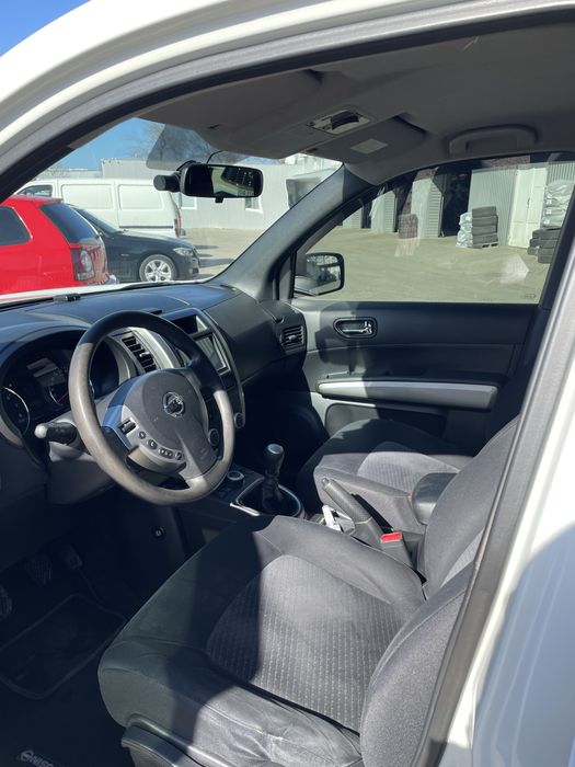 Nissan X-Trail 2011 года, 2.0 бензин