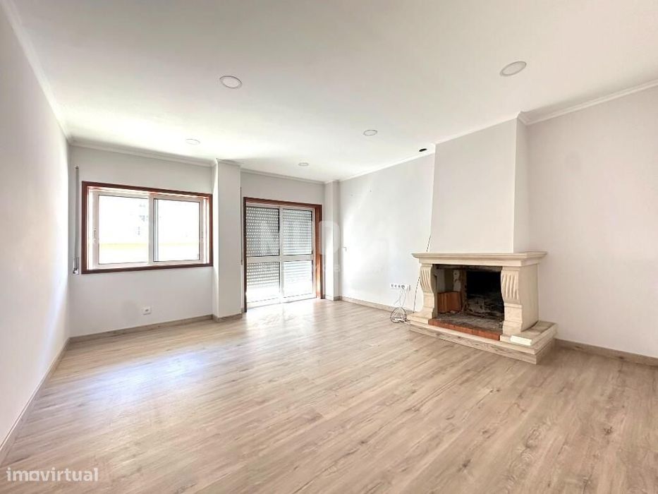 Apartamento T3, Estarreja, Aveiro — Salreu, Aveiro