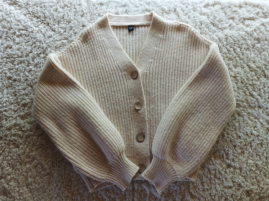 Тілесний Кардиган