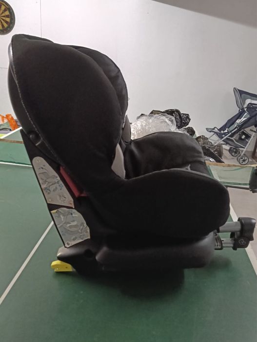 Cadeirinha de bebé (Maxi-Cosy)