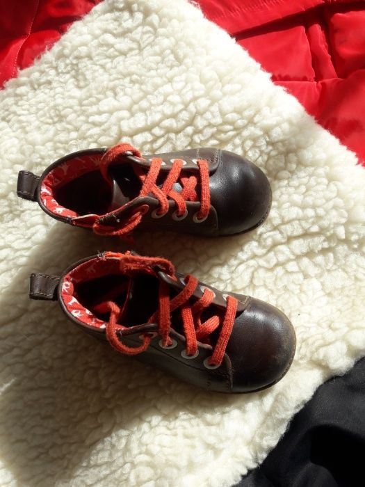 Ботинки демисезонные фирмы Clarks