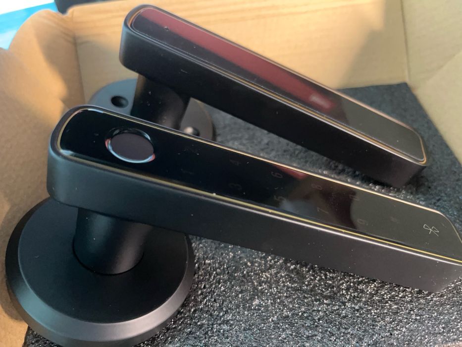 Zamek elektroniczny "SMART LOCK" klamka na kod/odcisk palca/PIN