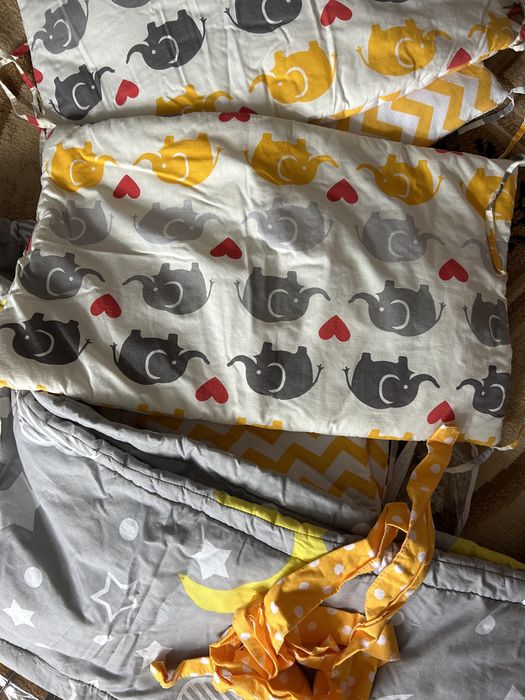 Бортики на дитяче ліжко набір