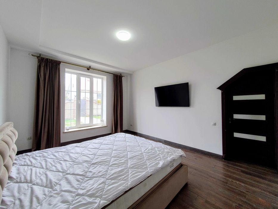 Здається 5-ти кімнатний БУДИНОК на ДОСЛІДНІЙ СТАНЦІЇ. Гараж на 2 авто.