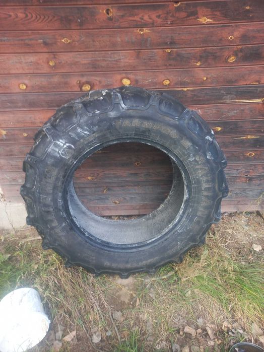 Opony 320 x85R24