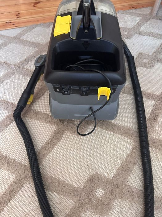 Odkurzacz piorący Karcher Puzzi 10