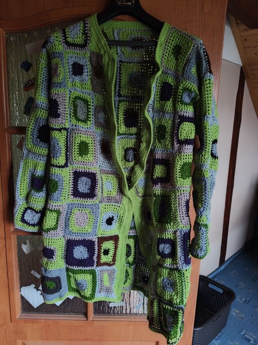 Sweter ręcznie robiony szydełko. Nowy.