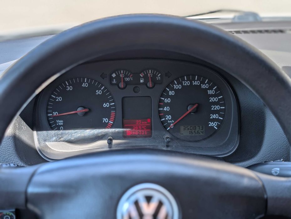 Volkswagen Golf 2002 VIN WVWZZZ1JZ2B080749 фото оголошення 5 з 11