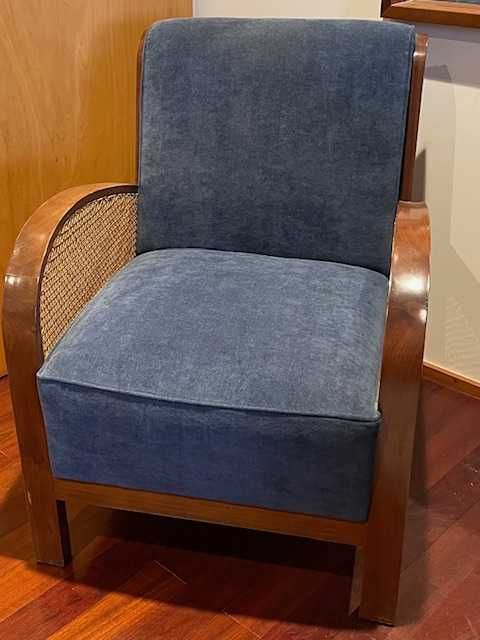 Cadeirão em Cerejeira e detalhe em palhinha