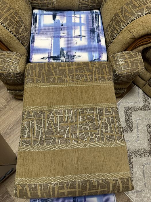 Діван кутовий (правий)+крісло