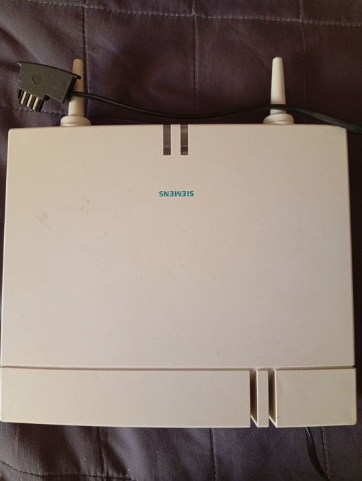 Siemens BS4
Базова станція для телефонних систем Siemens