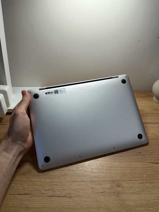MacBook Pro 13 2020 M1 16Gb RAM 512Gb SSD Silver