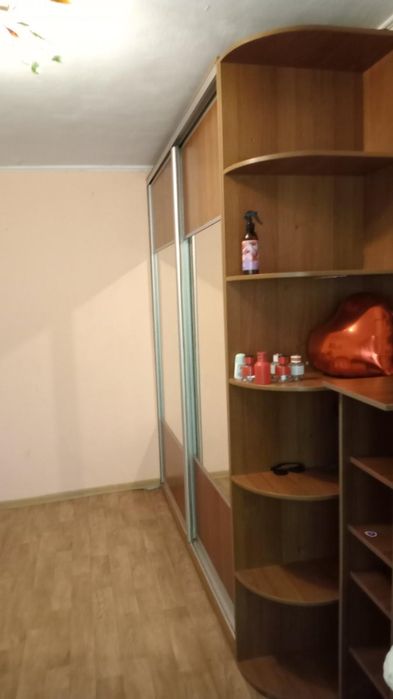 Продам 2 кімнати в комуні на вул. Балківській/Дюковскьский парк (3-346-059)