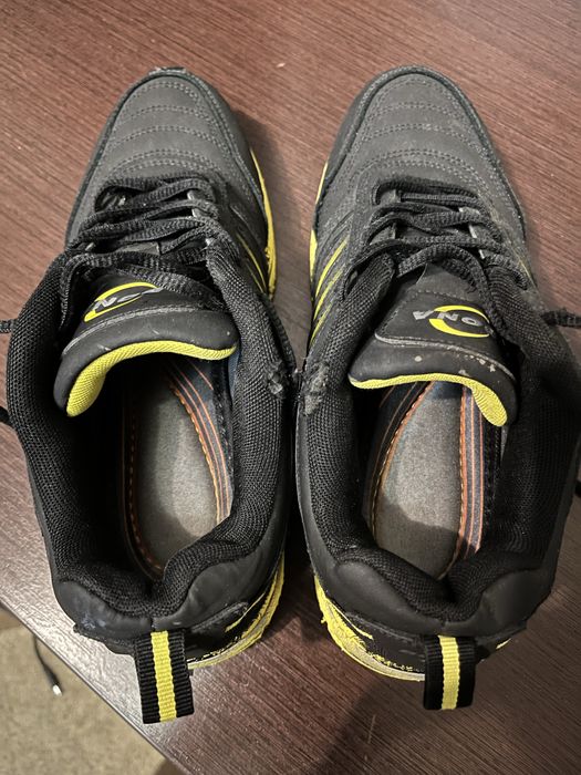 Кросівки Bona 39 розмір