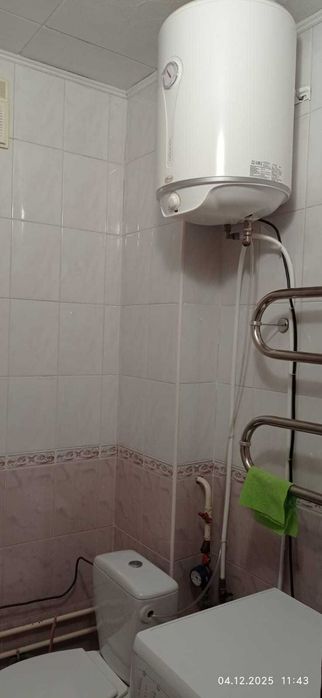 продам свою 1-кімн квартиру на проспекті Лісовий 35